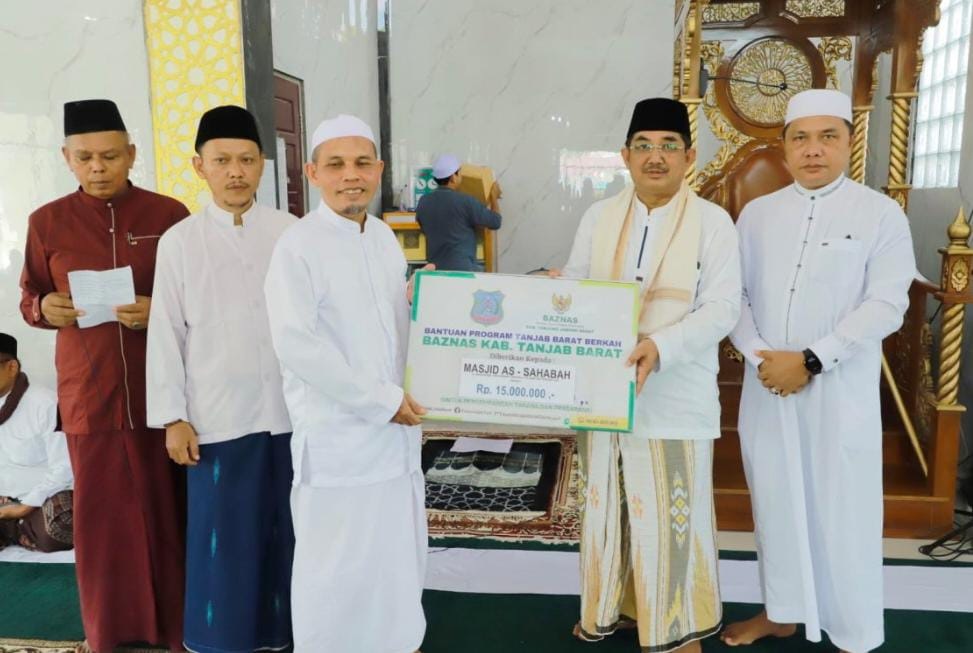 Bupati Tanjab Barat Laksanakan Safari Jumat di Masjid As-Shahabah BTN Manunggal I
