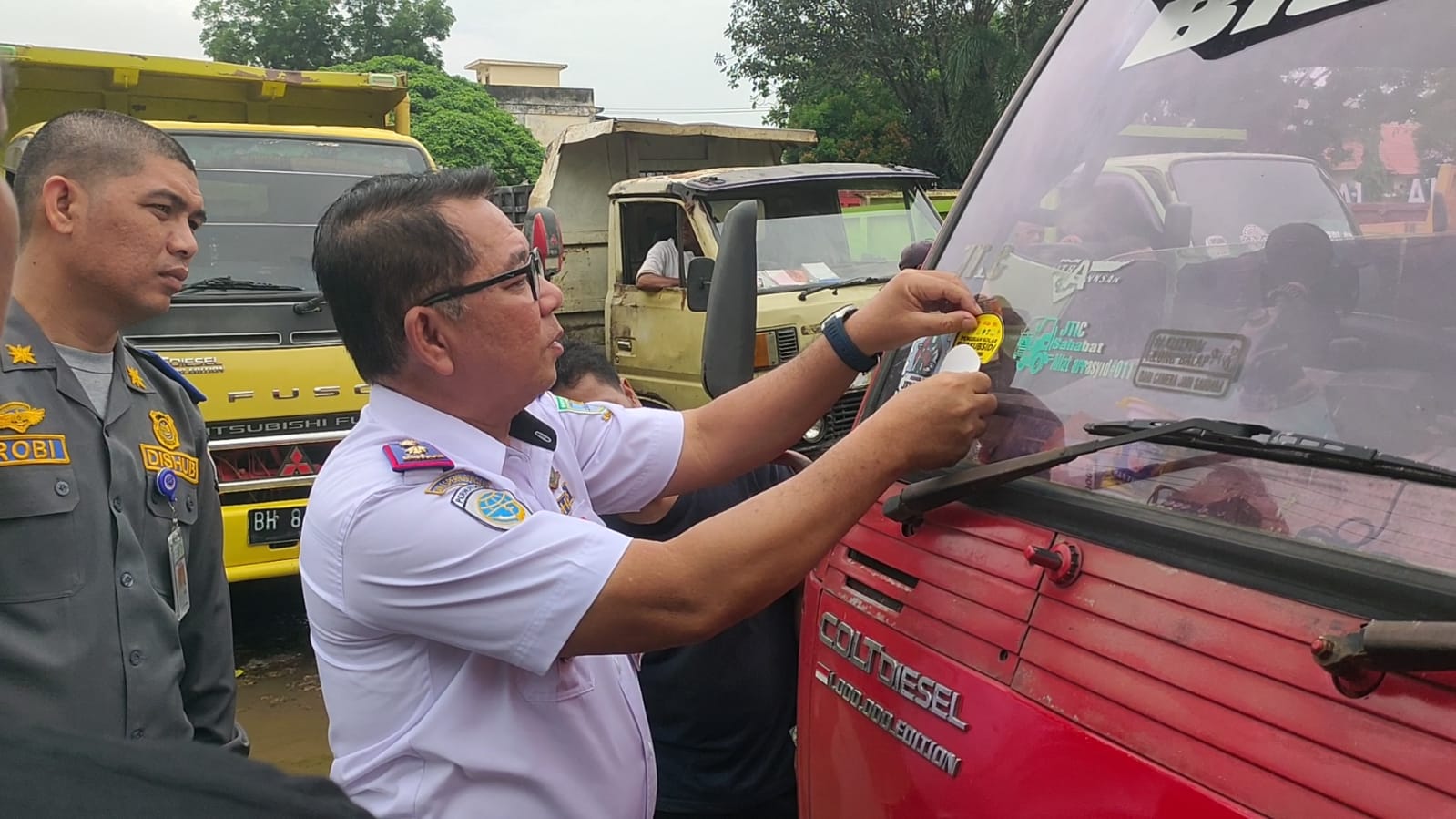 460 Truk Ditempeli Stiker Solar Subsidi, Dishub: Tak Sesuai Data Langsung Ditolak SPBU