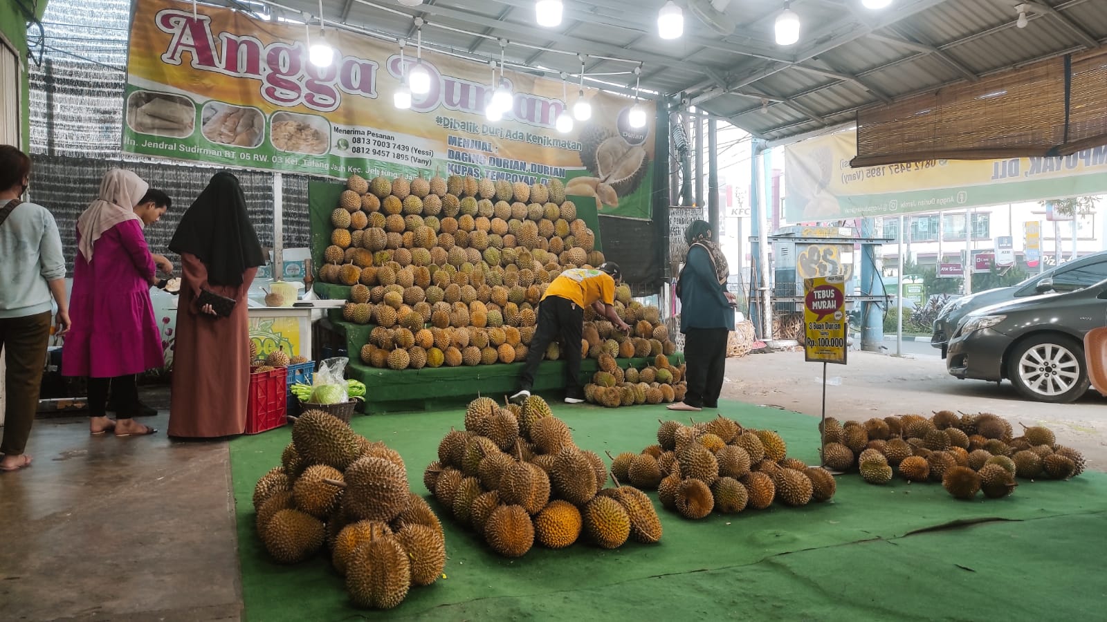 Asyik Nian Kuliner Durian di Kota Jambi, dari Ngemper di Trotoar Hingga Terhidang Dalam Ruko