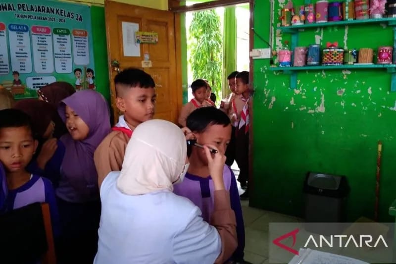 CKG SDN 9 Kota Jambi Didominasi Keluhan Gigi Berlubang