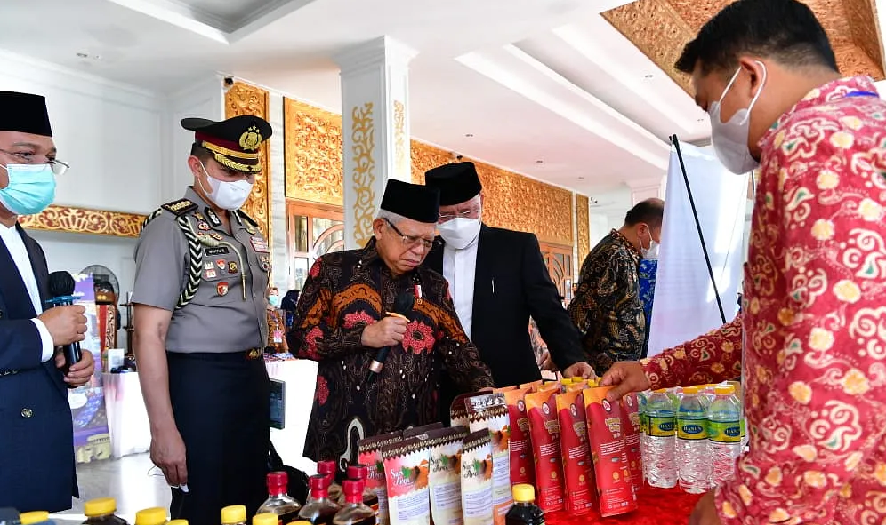 Wakil Presiden Sahur di Bengkulu, Puasa di Jambi dan Buka Puasa di Padang