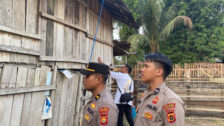 Polisi Gerebek Rumah Diduga Tempat Transaksi Narkoba di Pulau Kayu Aro