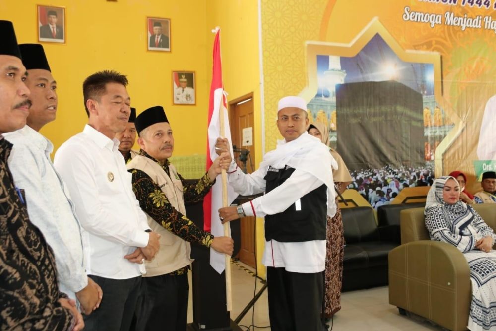 ALHAMDULILLAH! 369 Jemaah Haji Kloter BTH -08 Tiba di DHA Provinsi Riau 