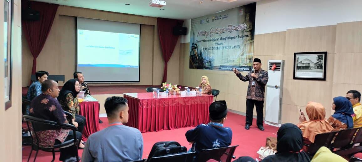 Dialog Budaya Museum, Mengajak Guru Hadirkan Pembelajaran Bermakna dari Sumber Asli Sejarah