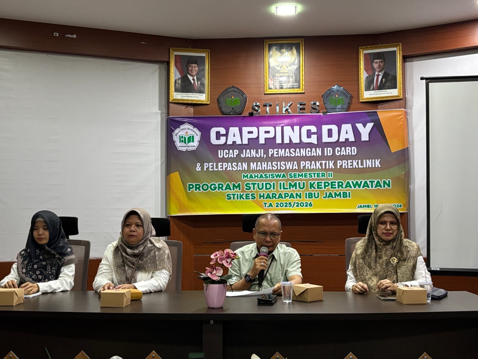 Capping Day Mahasiswa Prodi Keperawatan STIKES Harapan Ibu Jambi 