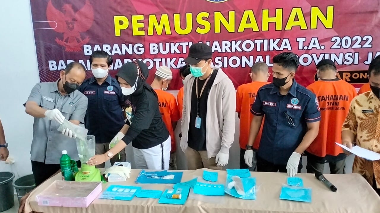 Barang Bukti Narkotika Jenis Sabu, Ganja dan Ekstasi Dimusnahkan BNNP Jambi