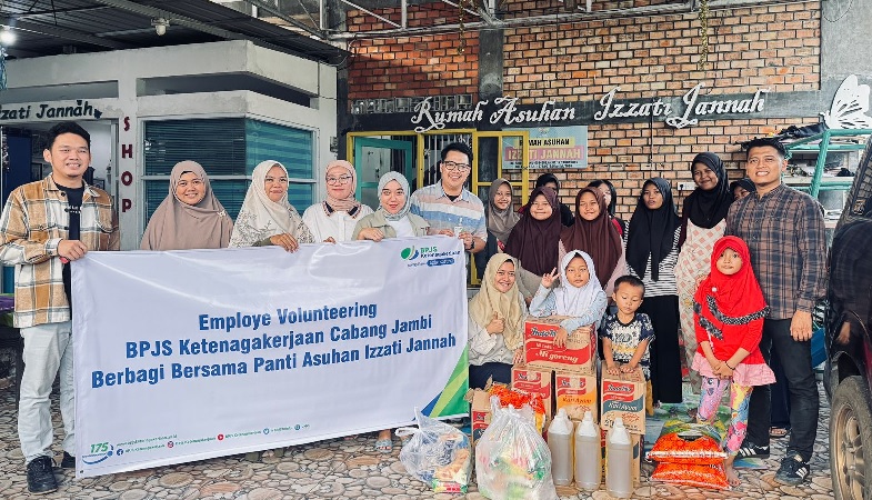 BPJS Ketenagakerjaan Cabang Jambi Gelar Aksi Jumat Berkah di Panti Asuhan Izzati Jannah