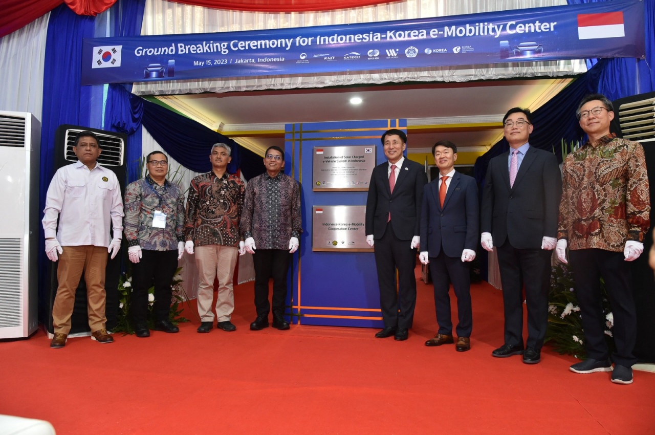 Indonesia-Korea Selatan Bangun Pusat Layanan Kendaraan Listrik