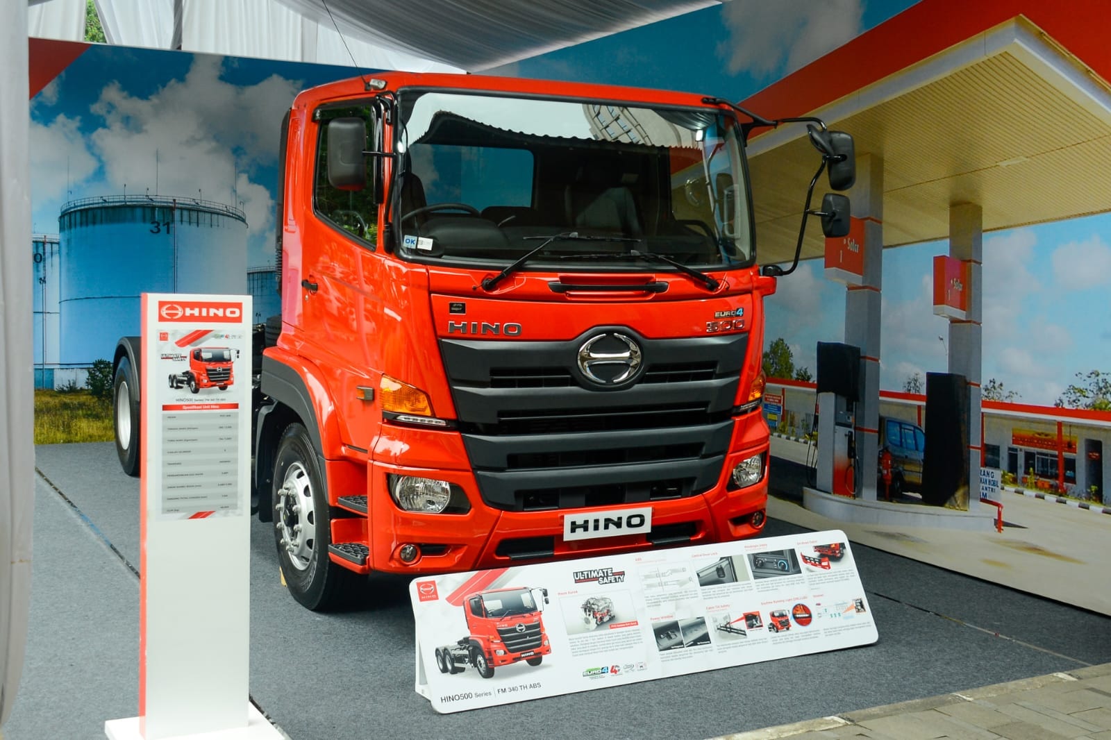 Hino Luncurkan Ultimate Safety Model, Punya Keamanan Tingkat Tinggi, Sebagai Armada Pengiriman B3