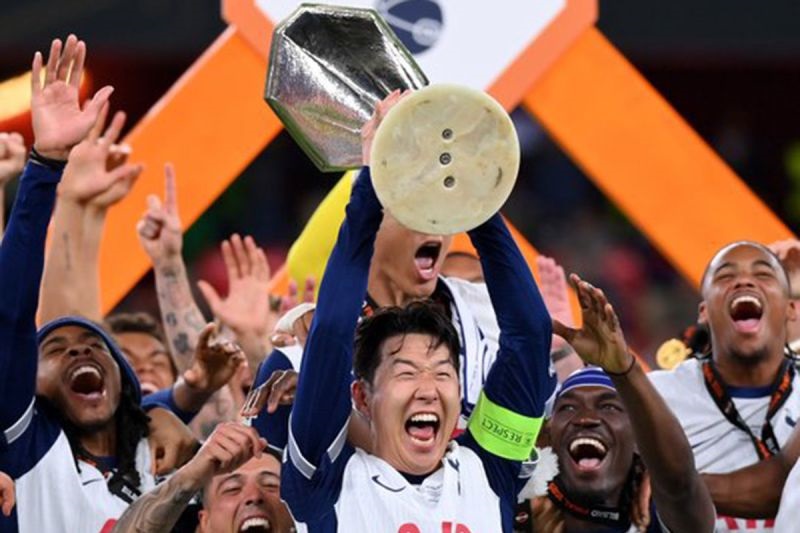  Tekuk MU 1-0, Tottenham Catatkan Sejarah Raih Juara Liga Europa 2024/2025