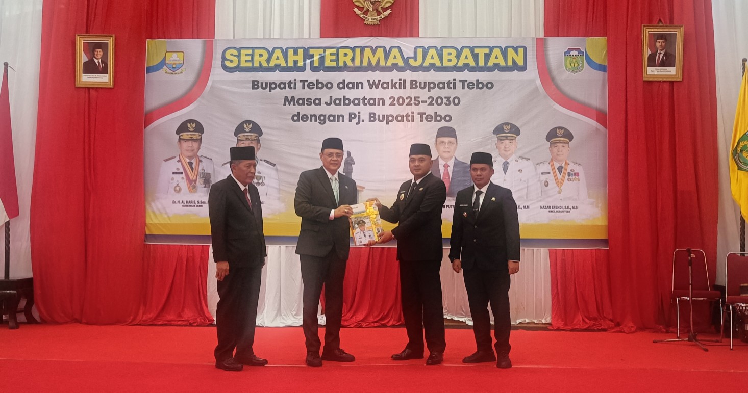 Wakil Gubernur Jambi Hadiri Serah Terima Jabatan Bupati dan Wakil Bupati Tebo Masa Jabatan 2025-2030