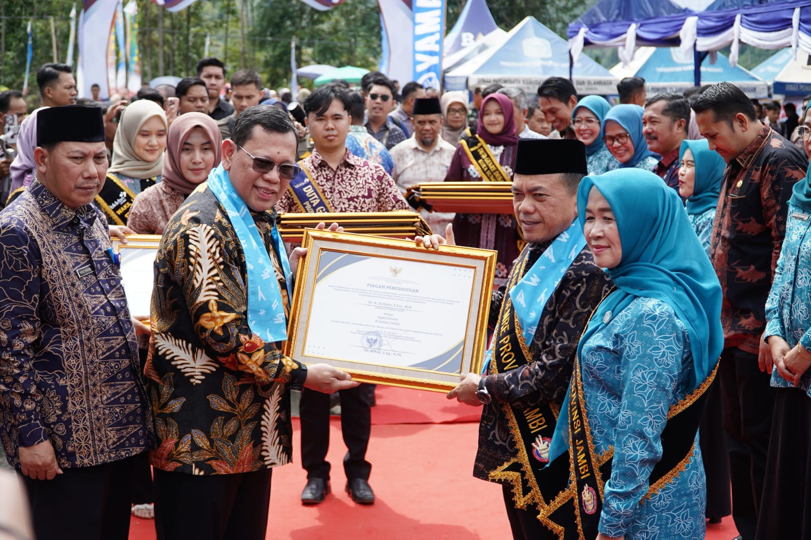 Al Haris : Keluarga Fondasi Pembentukan Pendidikan Anak Berkualitas