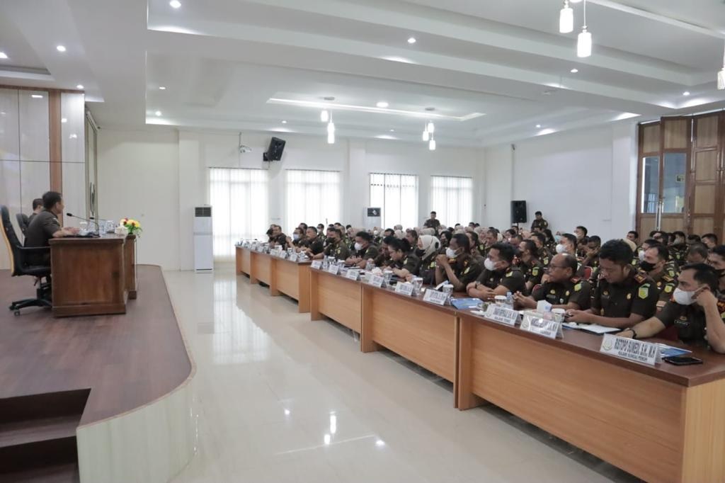 Kepala Kejati Jambi Beri Pengarahan di Hari Pertama Bertugas