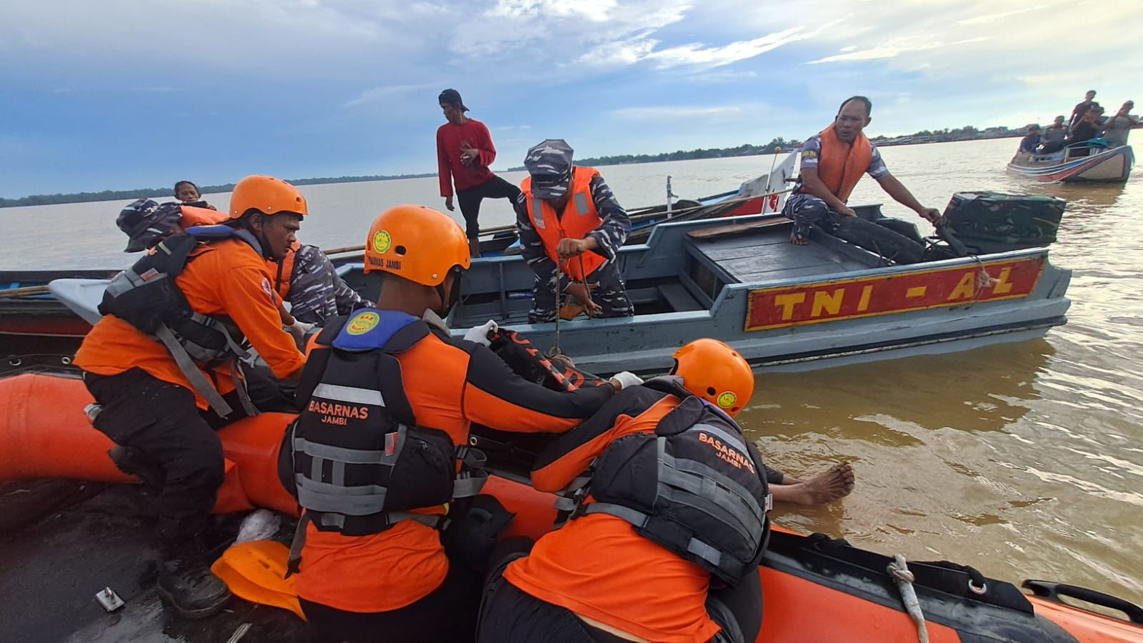 2 Hari Melakukan Pencarian, Korban Tenggelam di Teluk Majelis Tanjabtim Ditemukan