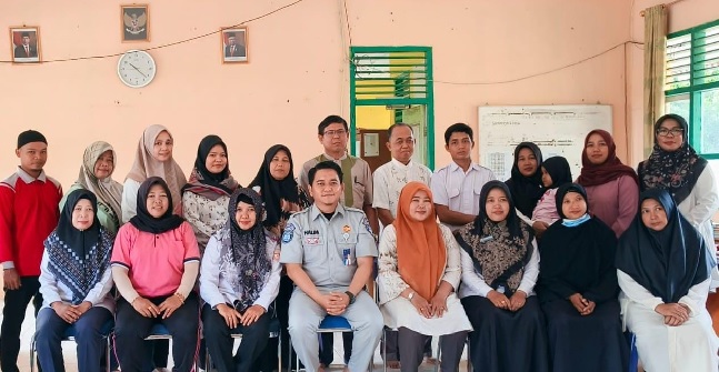Jasa Raharja Ajak Para Guru SMA N 10 Tanjung Jabung Timur Kampanyekan Pesan Keselamatan Berlalu Lintas   