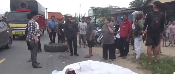 Kecelakaan Maut di Muaro Jambi, Penumpang Sepeda Motor Tewas Terlindas Truk