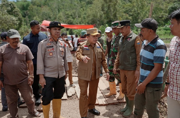 Gubernur Al Haris Langsung Kunjungi Kerinci dan Sungai Penuh Tinjau Korban Banjir dan Longsor 