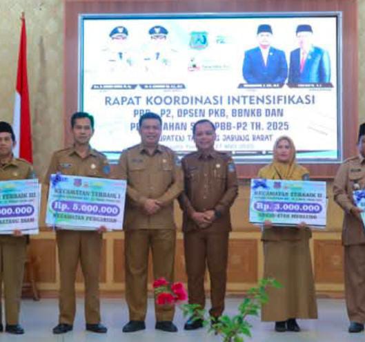 Wabup Tanjabbar, Dr.H.Katamso SA,SE,ME, membuka Rakor Intensifikasi PBB-P2