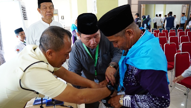  Kloter Pertama JCH Jambi Usia Jemaah Paling Tua 85 Tahun, Paling Muda 18 Tahun