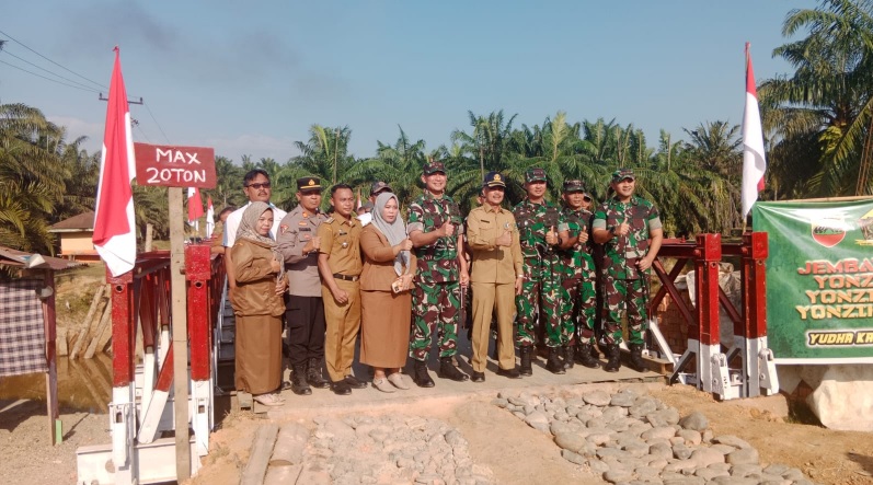 Sinergi PTPN IV PalmCo-TNI Bangun Jembatan Bailey, Akses 3 Desa Langkat Pulih