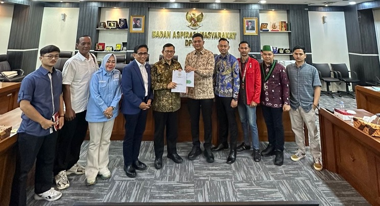 Ketua DPRD Provinsi Jambi Kawal Aspirasi Aliansi Masyarakat Provinsi Jambi ke Senayan