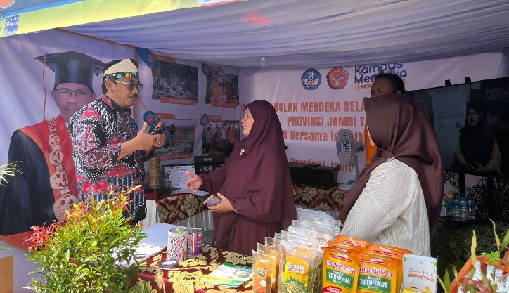 UNJA Tampilkan Prasasti Incung Kerinci dan Produk Inovasi di Pameran Bulan Merdeka Belajar  