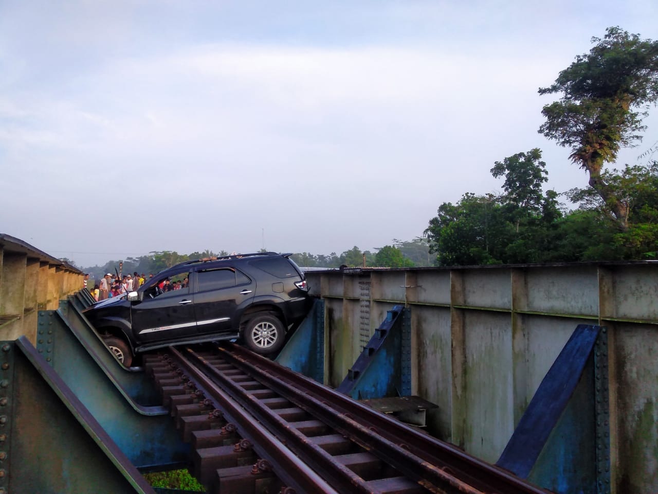 Supir Fortuner Asal Jambi yang Ngajak Bunuh Diri Bersama Penumpang Ditetapkan Tersangka