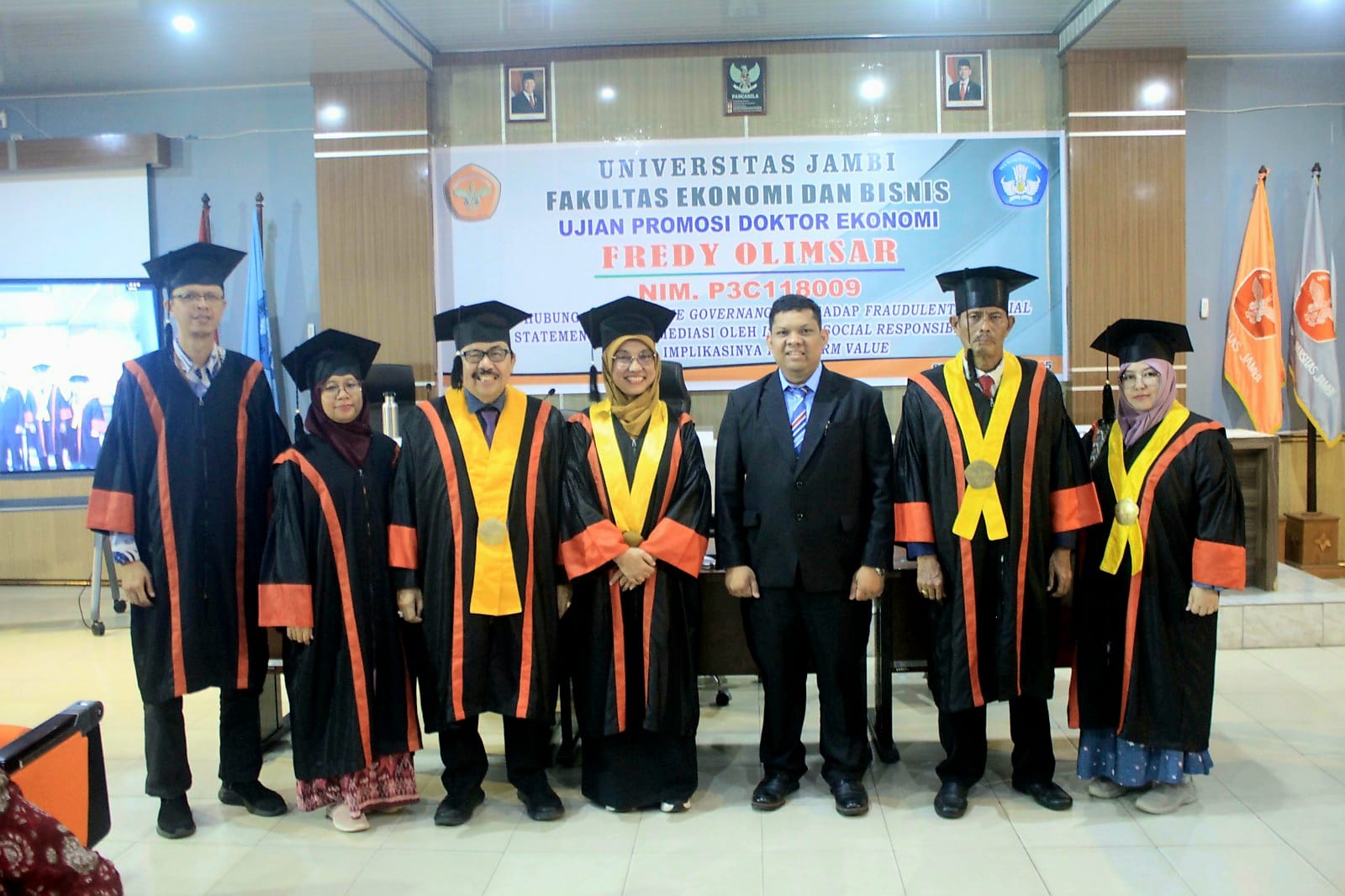 Fredy Olimsar Teliti Fraudulent Financial Statement dalam Sidang Promosi Doktor Ekonomi FEB-UNJA