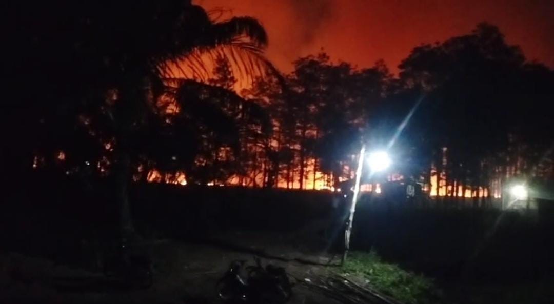 Karhutla Kembali Membara di Sungai Gelam, Tiga Helikopter Dikerahkan
