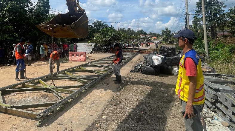 Jalur Jambi-Sumbar Putus, Jembatan Bailey Sepanjang 30 Meter Jadi Solusi Sementara