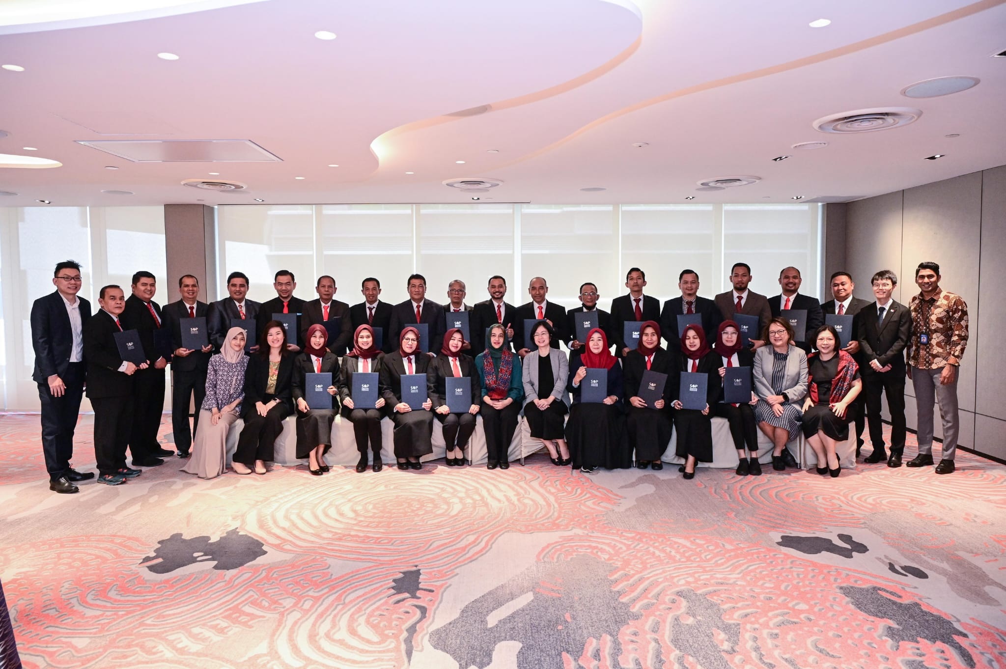 Tingkatkan Kualitas Pelayanan Publik, 25 ASN Pemkot Ikuti Pelatihan Public Service di Singapura