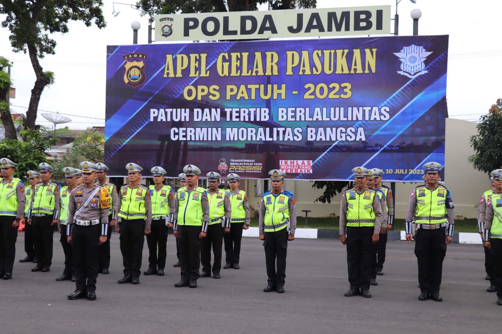 Polda Jambi Gelar Apel Gelar Pasukan Operasi Patuh 2023