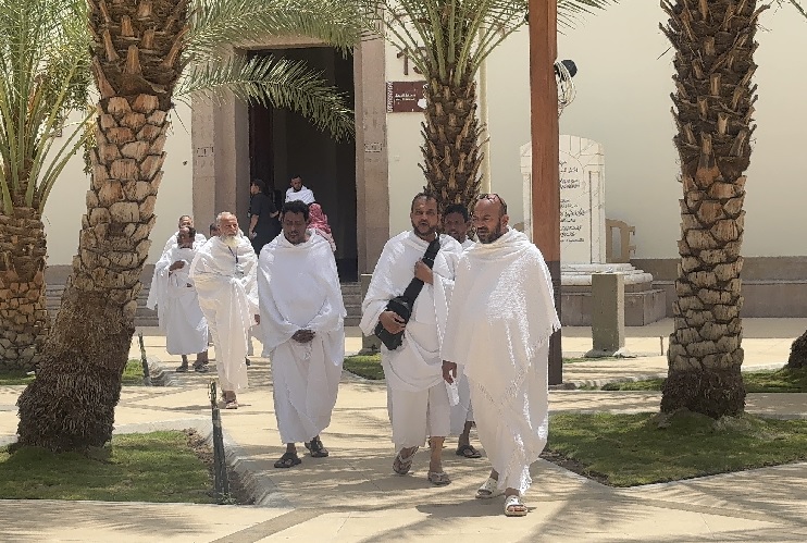 Jamaah Haji Sudah Mengenakan Ihram dari Bir Ali