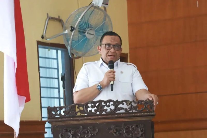Prabowo Lantik Afriansyah Noor sebagai Wamenaker 