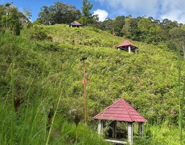 Ikon Wisata Bukit Khayangan Terbengkalai