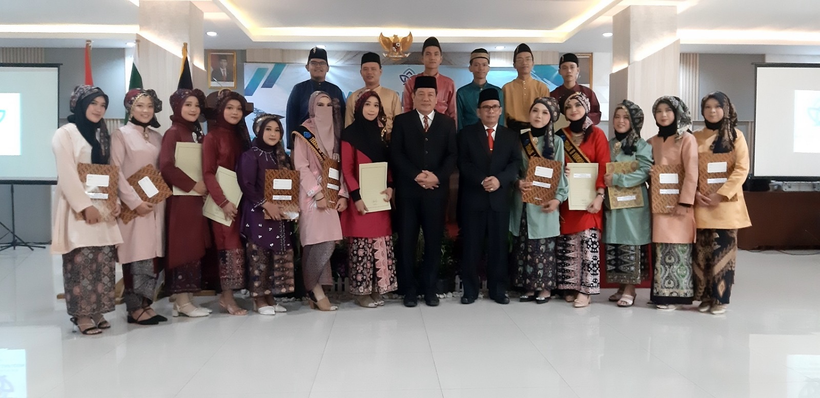 Yudisium ke-13 Fakultas Syariah UIN STS Jambi Meriah