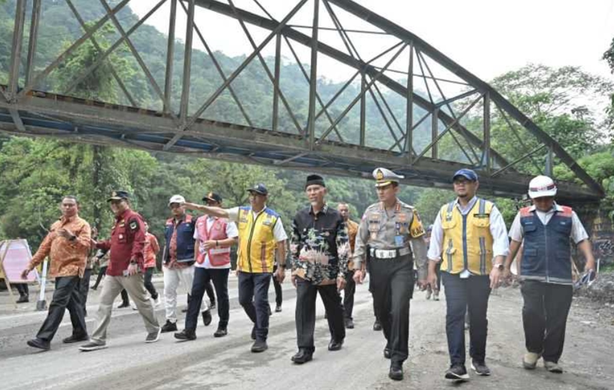 Jalan Lembah Anai Diuji Coba 4 Jam, Ini Jadwal Buka untuk Umum