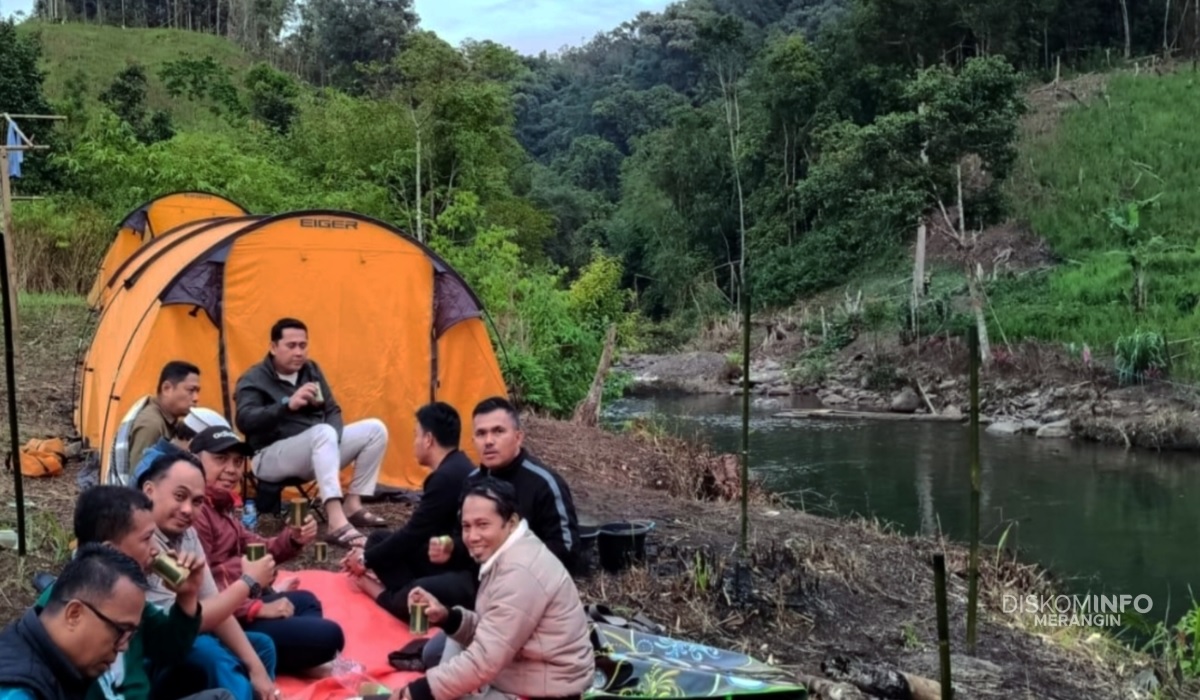 Camping di Tepi Sungai, Bupati H M Syukur Serap Aspirasi Masyarakat