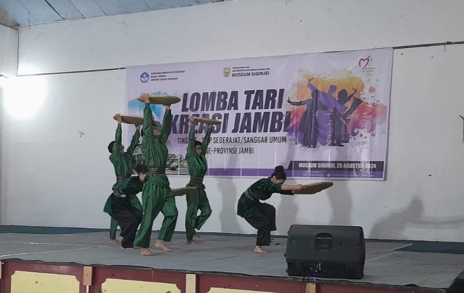 Meriahnya Lomba Tari Kreasi Jambi di Museum Siginjei