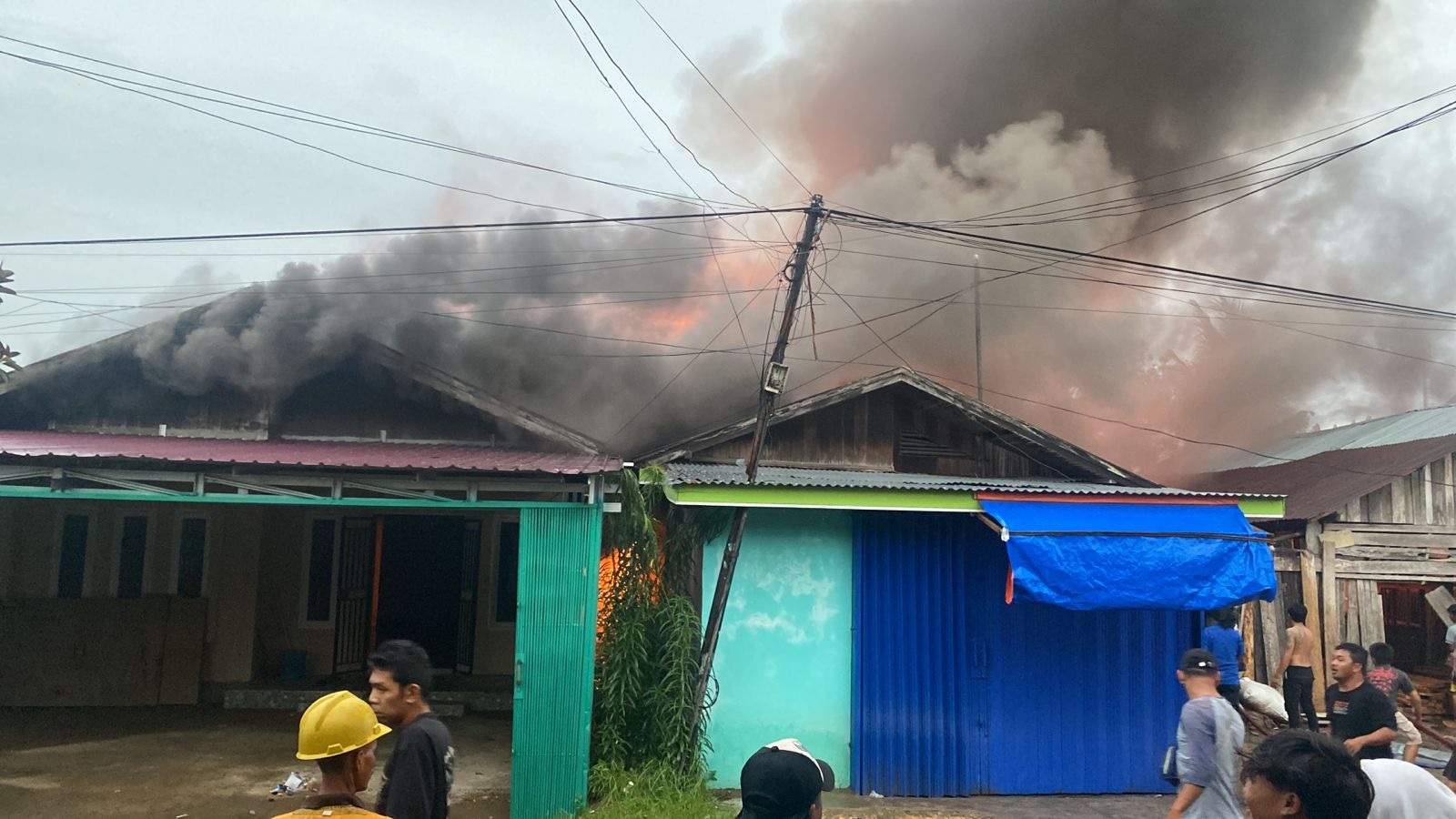 BREAKING NEWS: Api Kembali Mengamuk di Kuala Tungkal Pagi Ini