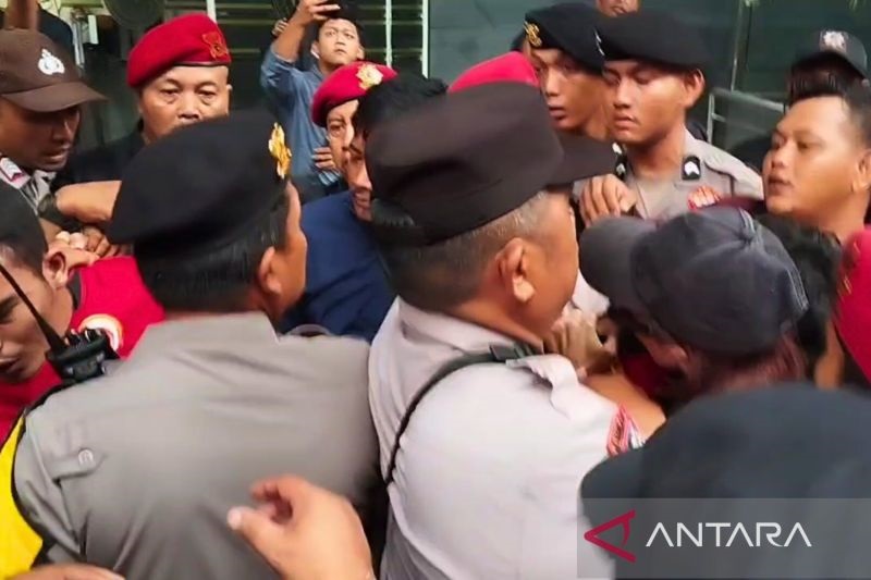 Ada 4 Orang Dituding Penyusup, Sidang Hasto Gaduh