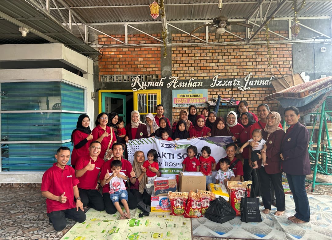 Rangkaian HUT ke – 14, Siloam Jambi Berbagi Bersama Anak Panti Asuhan