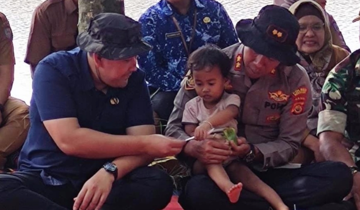 Bupati M. Syukur: Semua Anak SAD Harus Sekolah, Baju dan Perlengkapannya, Gratis dari Pemerintah