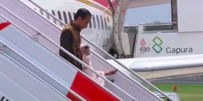 Terpeleset di Tangga Pesawat Kepresidenan, Begini Kondisi Iriana Jokowi Terkini