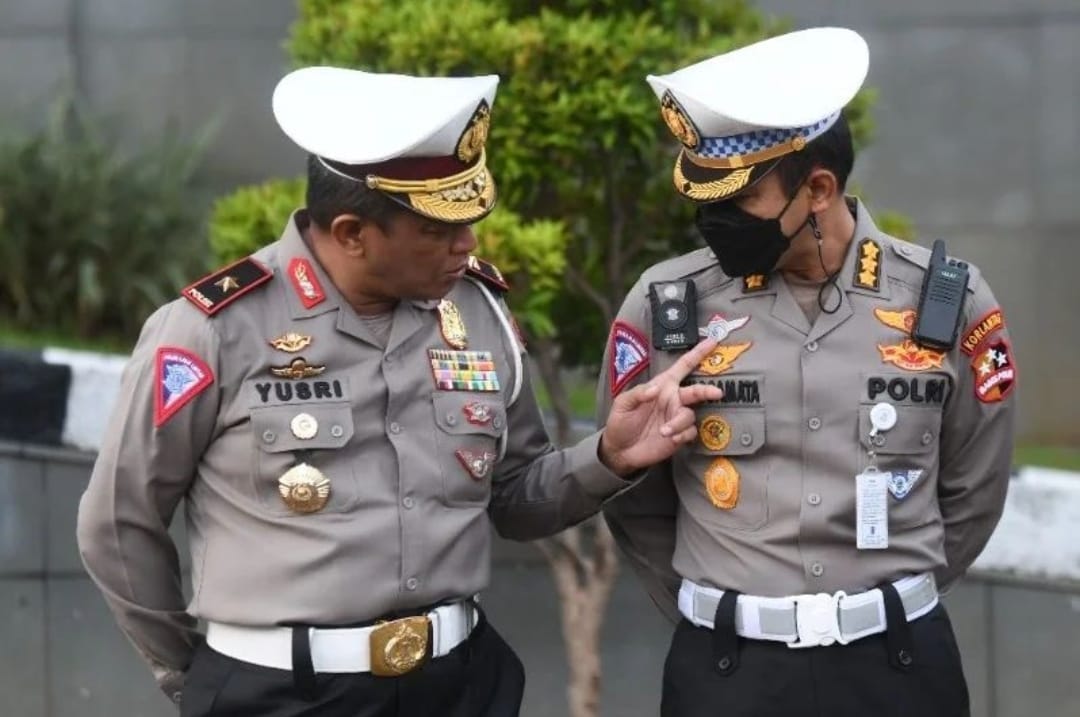 Baju Lapangan Polisi Lalu Lintas Akan Berubah Beserta Mobilnya 