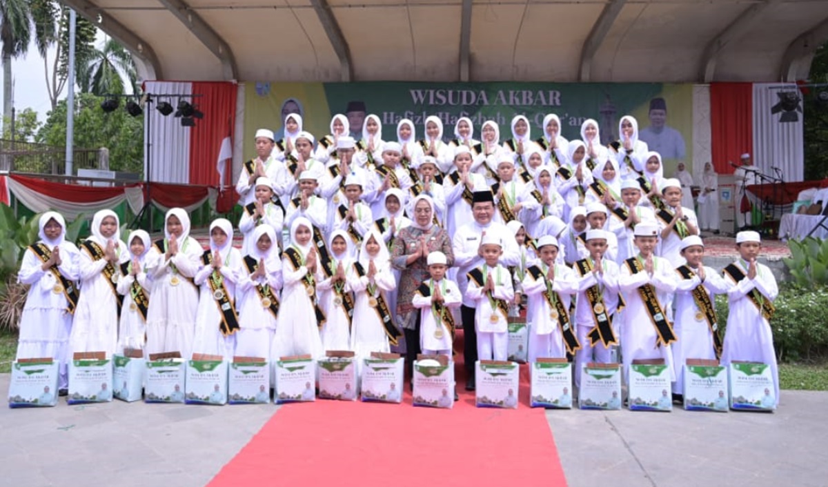 Lantunan Al-Quran Menggema di Balai Kota, Pj Wali Kota Jambi Wisuda Ribuan Penghafal Cilik