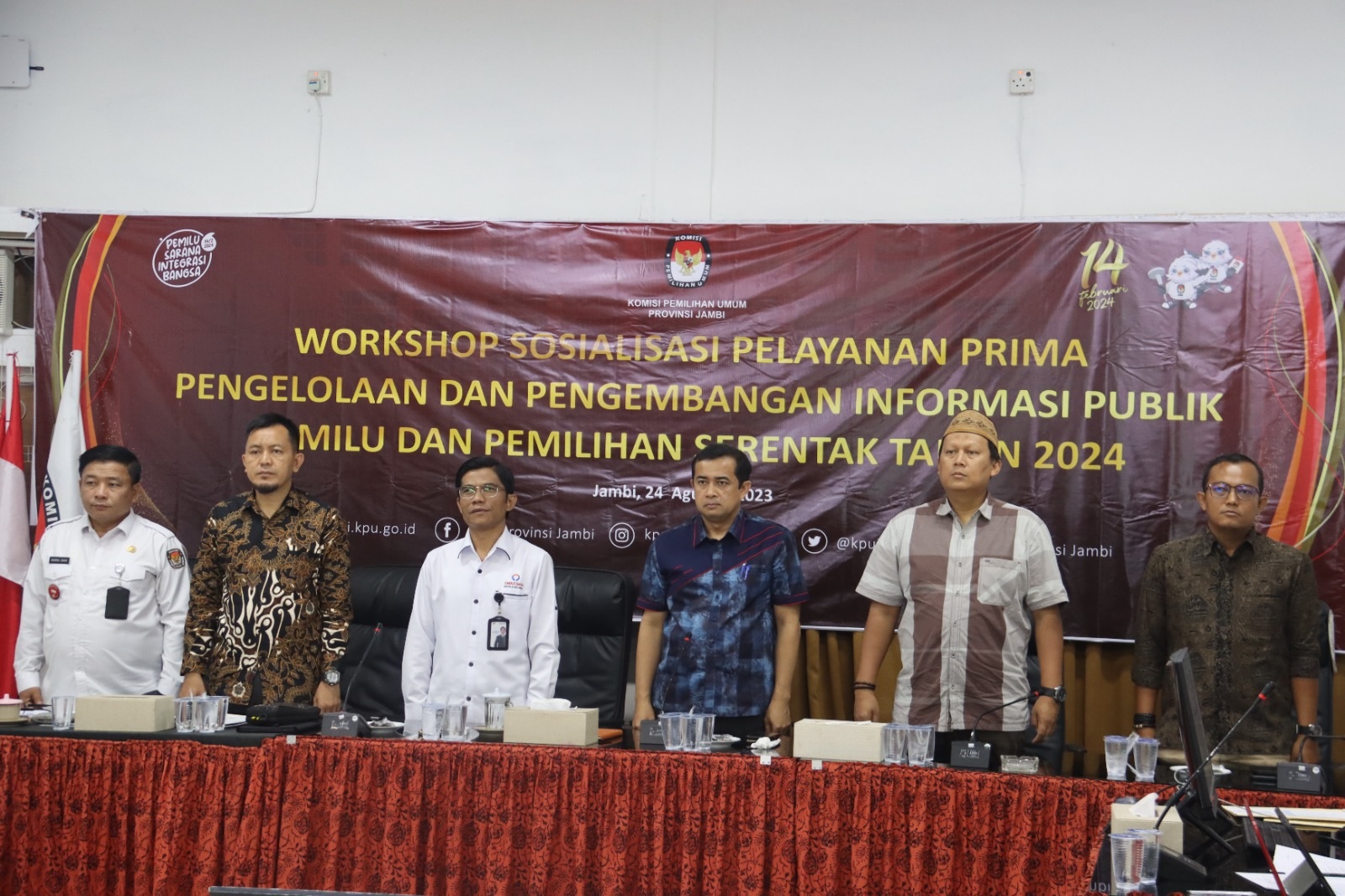 Tingkatkan Layanan Prima Informasi Publik, KPU Provinsi Jambi Gelar Workshop 