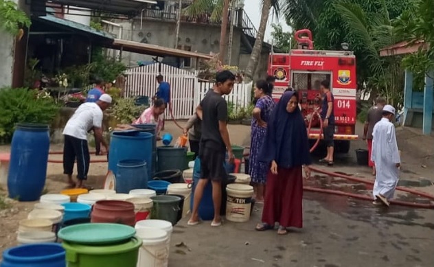 Sudah Salurkan 663.200 Liter Air Bersih, Perumdam Tirta Mayang Bantu Korban Kekeringan 