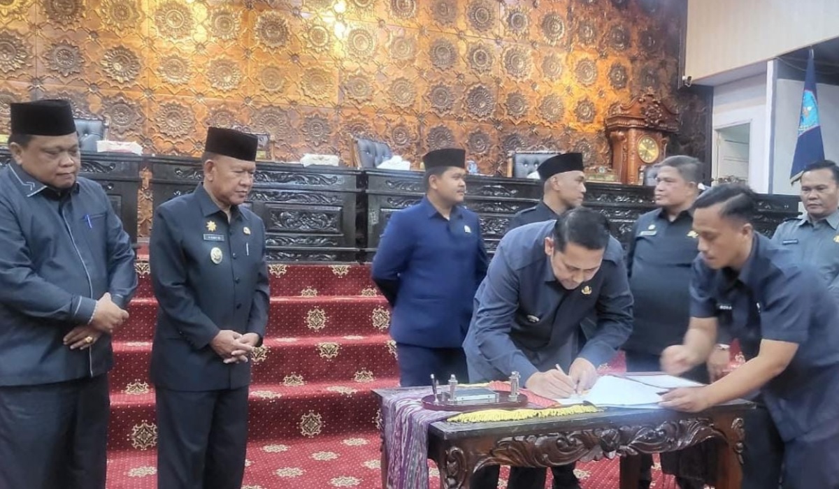 Bupati H M Syukur dan Pimpinan Dewan Sepakat