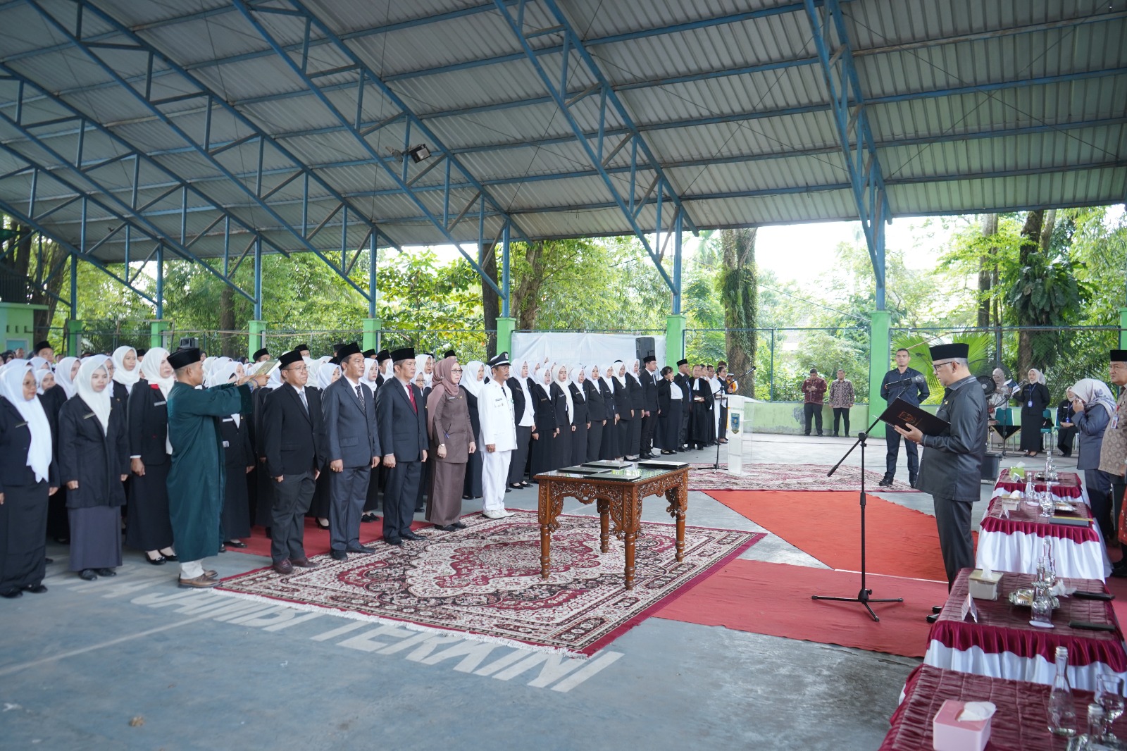 Fasha Lantik Ratusan Pejabat dan Serahkan SK PPPK Pemkot Jambi